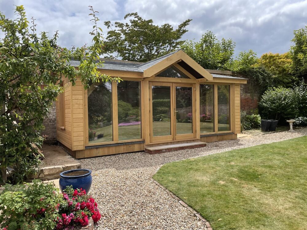 Extrodinary garden office