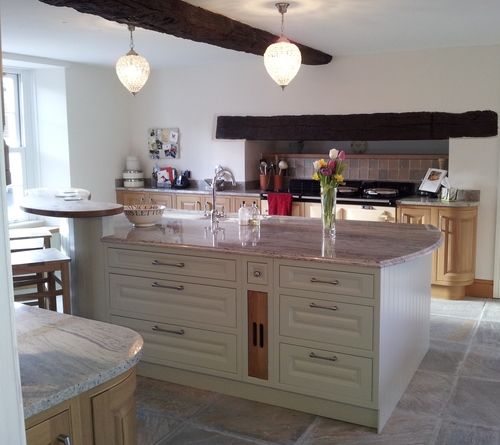 Beautifully equipped kitchen